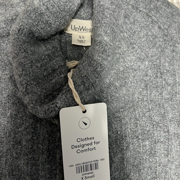 Sweater xs new - Picture 3 of 5